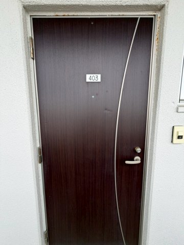 コーポサンライズの玄関