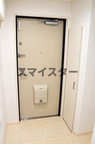 鎌ケ谷市道野辺本町２丁目の賃貸マンションの玄関