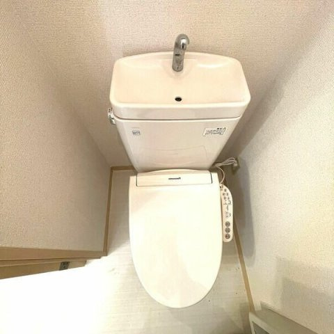 八王子市暁町１丁目のアパートのトイレ