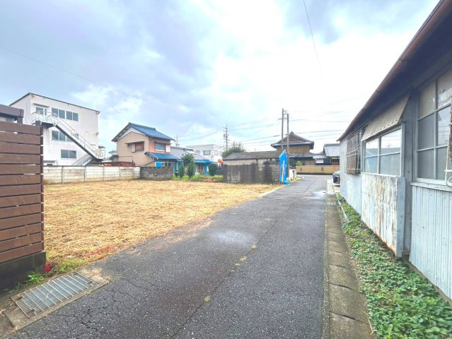 リーブルガーデン　一宮市浅井町前野　全1区画分譲の前面道路含む現地写真|「現地（2026年9月28日）撮影」　
■前面道路　
■ヤマダ不動産　株式会社リライフ