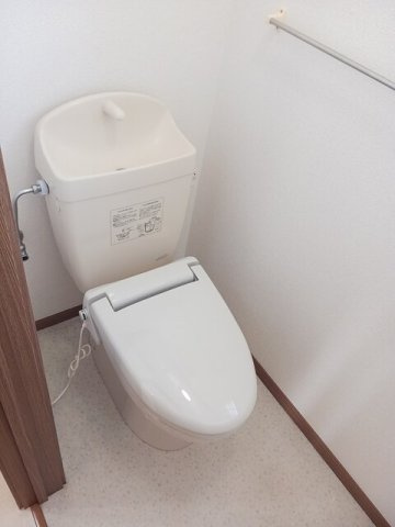 シンプルで使いやすいトイレです