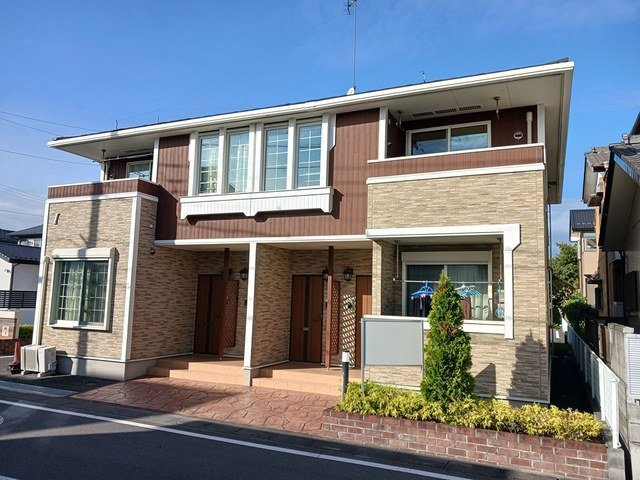 落ち着いた雰囲気の外観です
