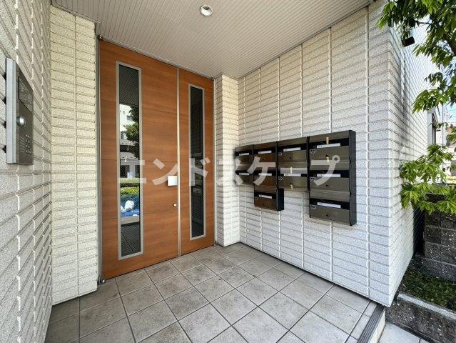 ＭＡＩＳＯＮ　ＤＥ　ＧＥＯのエントランス|高崎、前橋、伊勢崎エリアのお部屋探しはエンドスケープまで！お客様の理想お聞かせ下さい♪
