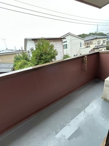 お洗濯にも便利なバルコニー付き