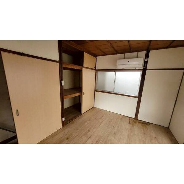 豊中市立花町３丁目の店舗事務所