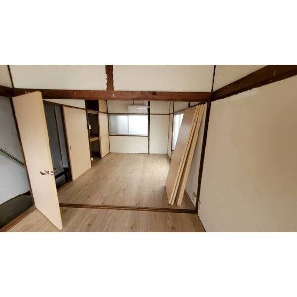 豊中市立花町３丁目の店舗事務所