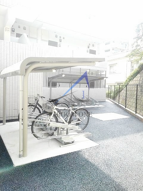 ラ・ルミエールのその他共用部分|駐輪スペースです。