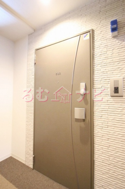 那珂川市片縄６丁目のアパートの玄関