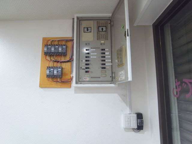豊中市春日町２丁目の店舗事務所
