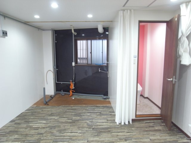 豊中市春日町２丁目の店舗事務所