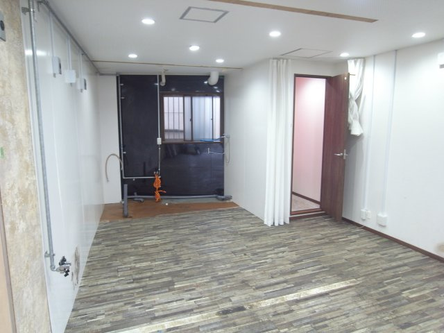豊中市春日町２丁目の店舗事務所