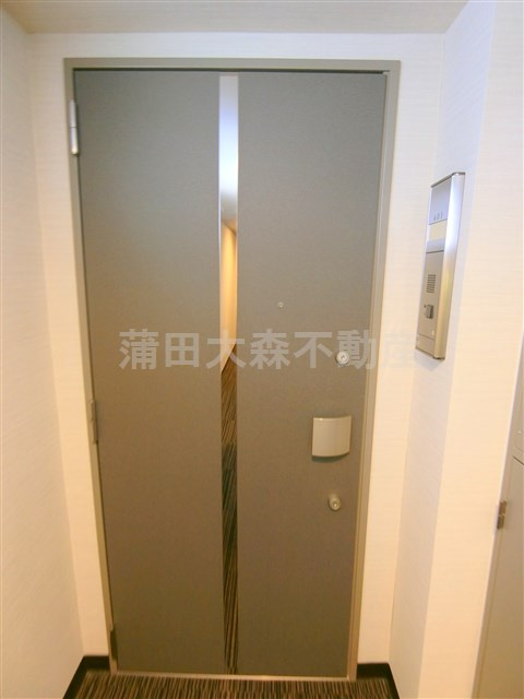 スカイコート蒲田壱番館の玄関