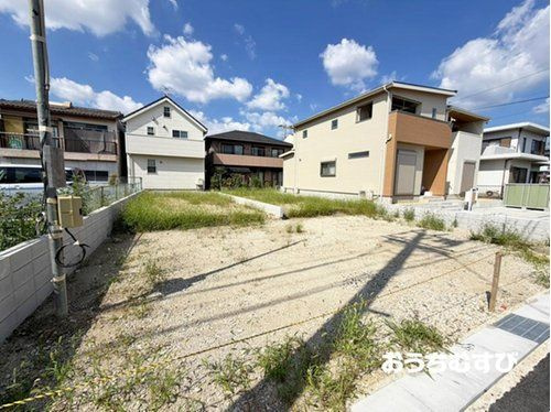 春日井市小木田町1期(全2棟)の前面道路含む現地写真