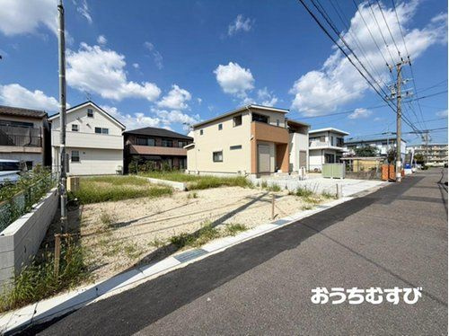 春日井市小木田町1期(全2棟)の前面道路含む現地写真