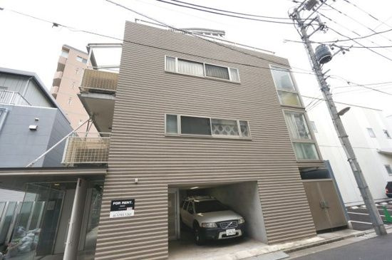 ラグジュアリーアパートメント森下の外観