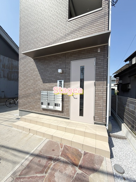 リーブルファイン中央区本町西のエントランス