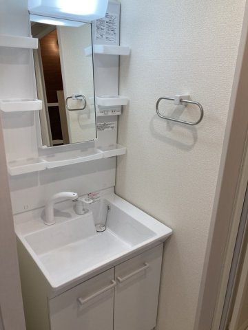リーブルファイン中央区本町西の洗面所