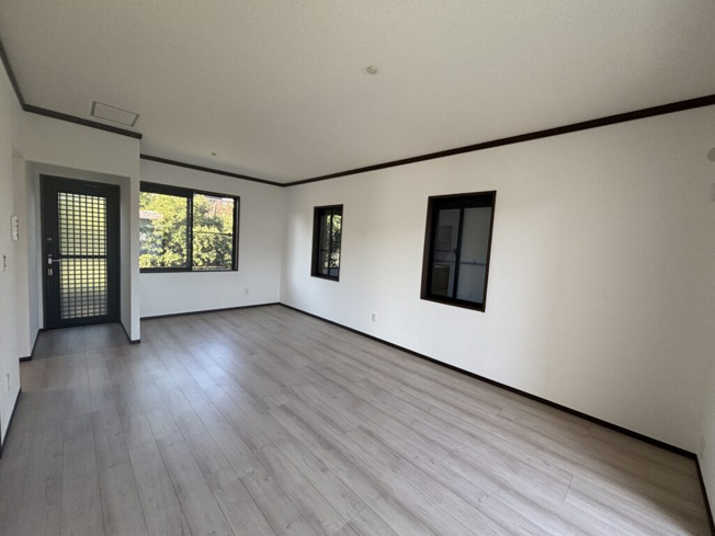【居間・リビング】 | □■平塚市片岡 中古戸建■□
