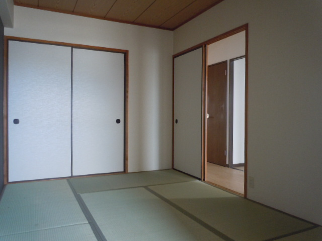 ロイヤルグレース上野東の子供部屋