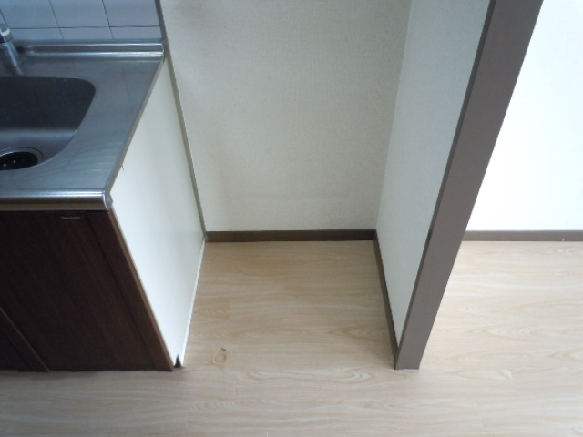 ロイヤルグレース上野東のキッチン