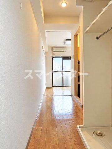市川市市川４丁目の賃貸マンションの玄関