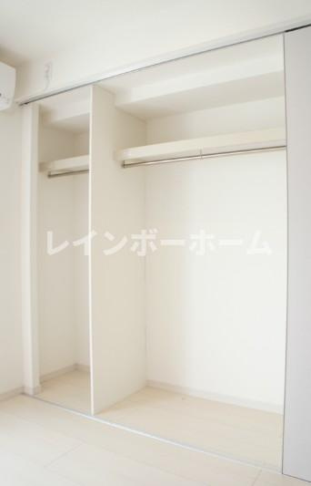 リブリ・ニスカルの収納