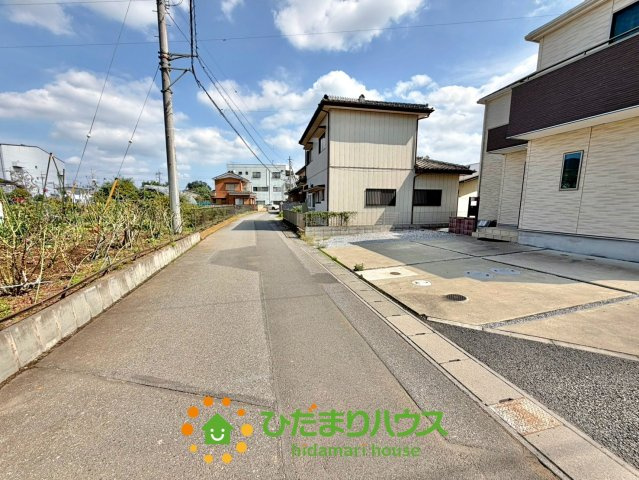 古河市大山　中古一戸建ての駐車場
