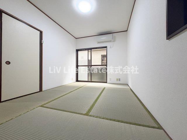 泉町３丁目アパートの和室