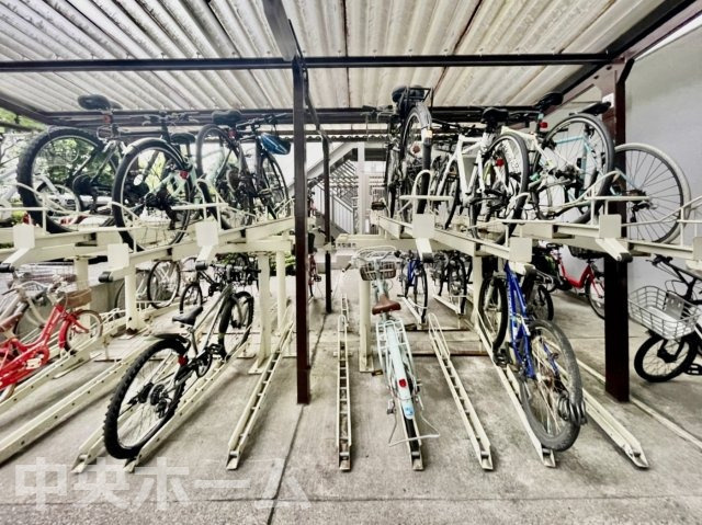 ルネ門前仲町パークステイツの駐輪場|【自転車置き場】最新の空き状況や費用などの詳細は担当スタッフまでお問い合わせください。