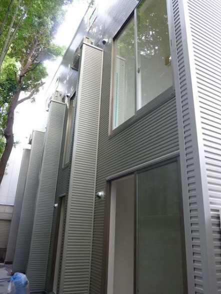 新宿区上落合１丁目のアパートの外観