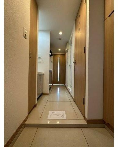 ルーブル川崎中丸子の玄関
