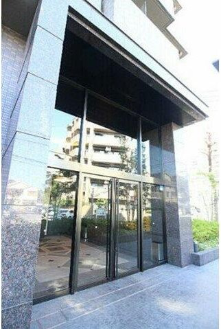 ルーブル川崎中丸子のエントランス