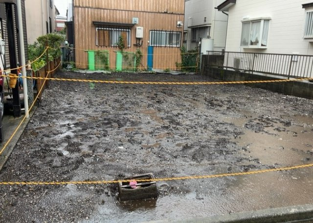 【前面道路含む現地写真】 | 大野台新築戸建 | お持ちの車種によっては前面道路が広い方が便利でしょう。しかし、前面道路が広ければその分交通量が多くなるため、騒音などが気になる場合があります。実際に現地を見学し、周辺交通量や騒音などを確認しましょう！