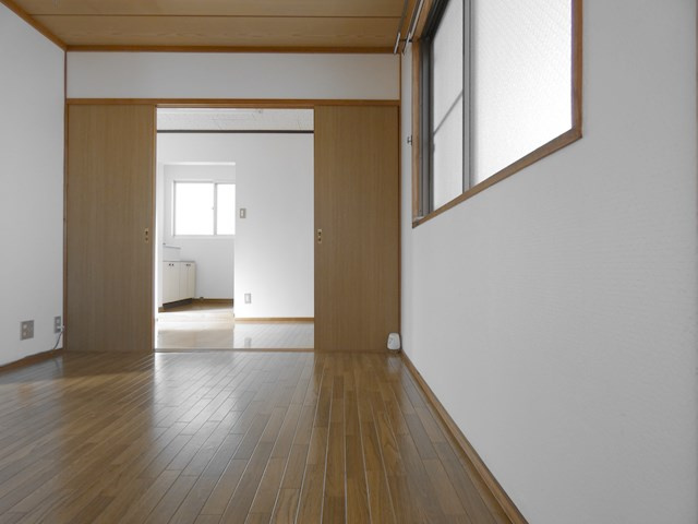 佐伯物産ビルNO.6  4階の洋室|※リノベーション前の写真です