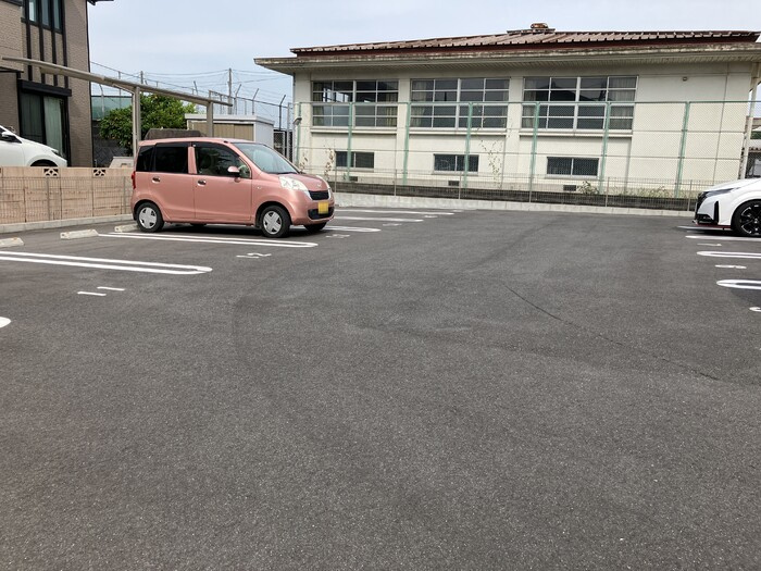 セジュール横代の駐車場