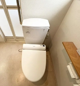 ロハス江坂　高齢者向け優良賃貸住宅/60歳以上限定のトイレ