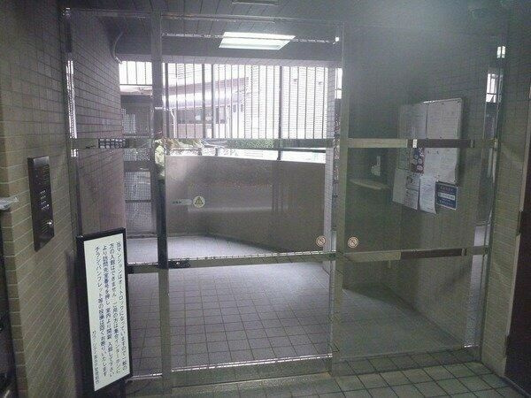 ガラ・シティ高井戸のロビー