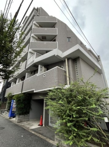 【外観】 | ジュエル荻窪 | 鉄筋コンクリート造のがっちりとした建物。