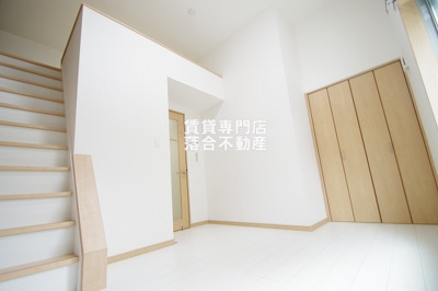 【居間・リビング】 | アイランドフラット | オシャレで綺麗なお部屋♪