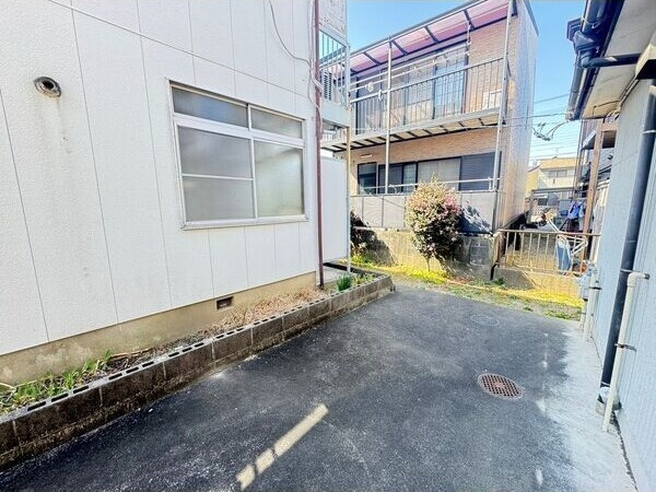 二女子町貸家の外観