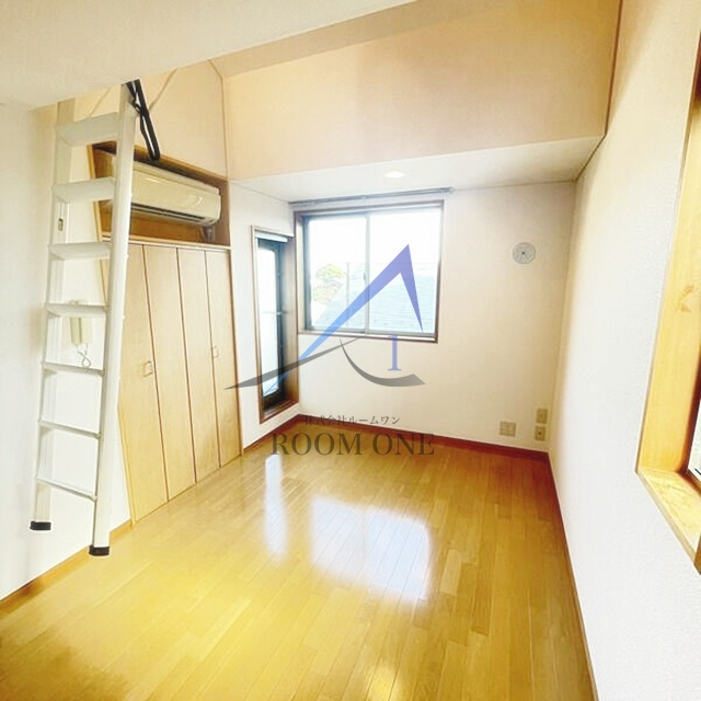 Ｙｓ　ＨＯＵＳＥの居間・リビング|洋室のお部屋です。