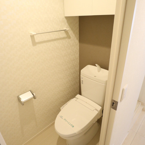 フォリア本郷のトイレ|落ち着いた色調のトイレです