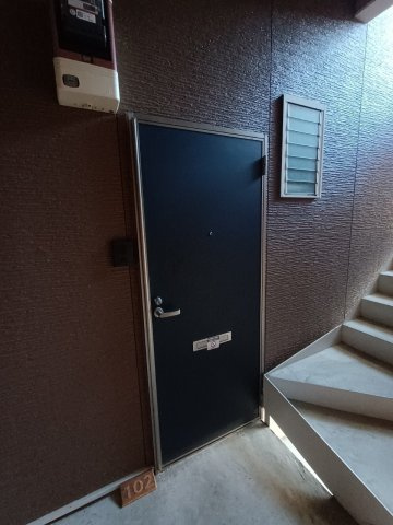 ティンバーヒル明峰の玄関