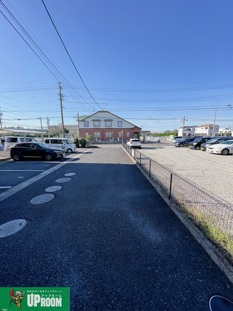 ファミール東川の駐車場