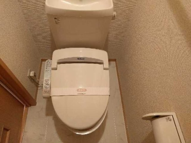 ファミール東川のトイレ