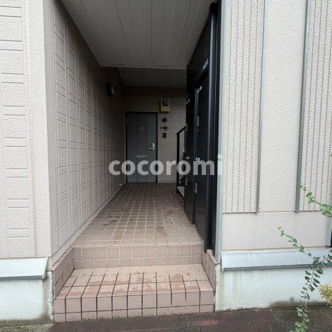 サニーハイツ香里園のエントランス