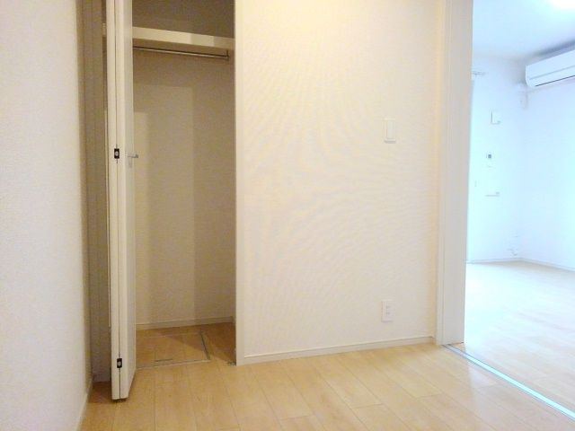 花音名西の収納