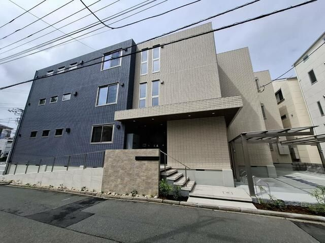 アズールの外観