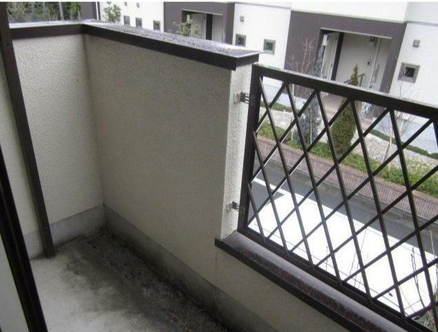 六月のバルコニー
