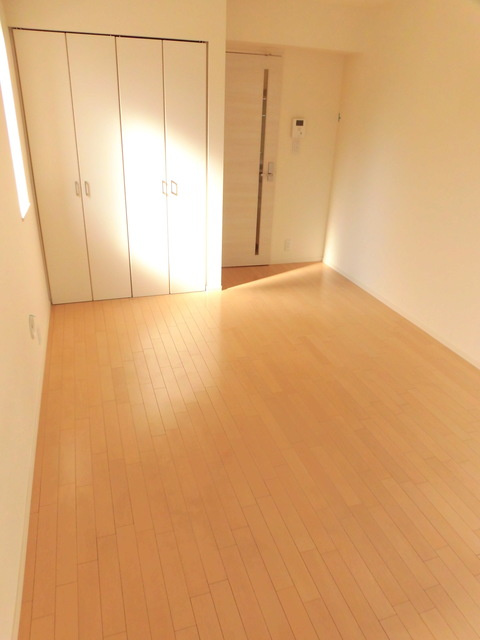 Leaf　Courtの寝室|居室入口側